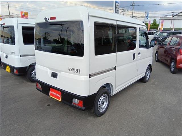 Daihatsu Hijet Cargo 7