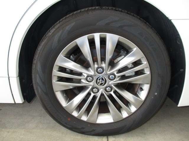 Toyota Alphard 9