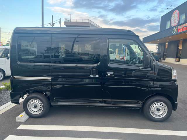 Daihatsu Hijet Cargo 7