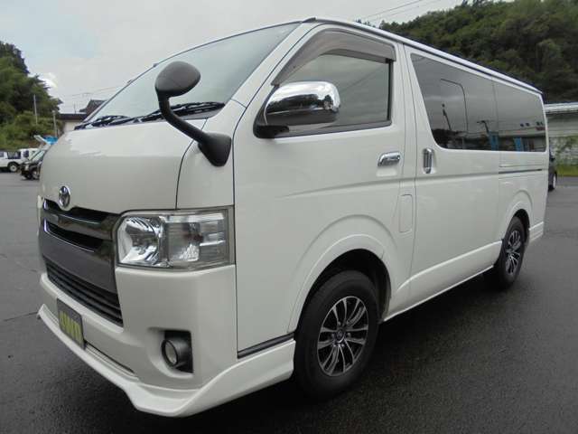 Toyota Hiace Van 3