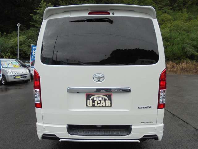 Toyota Hiace Van 5