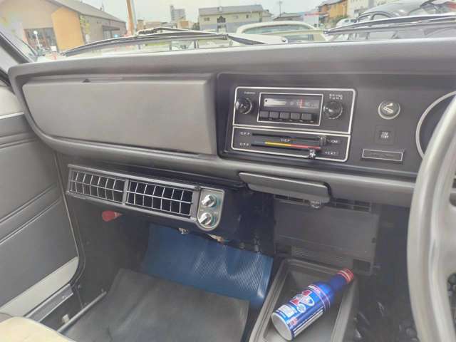 Nissan Sunny Truck 12