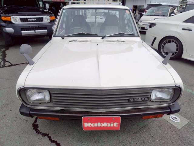 Nissan Sunny Truck 3