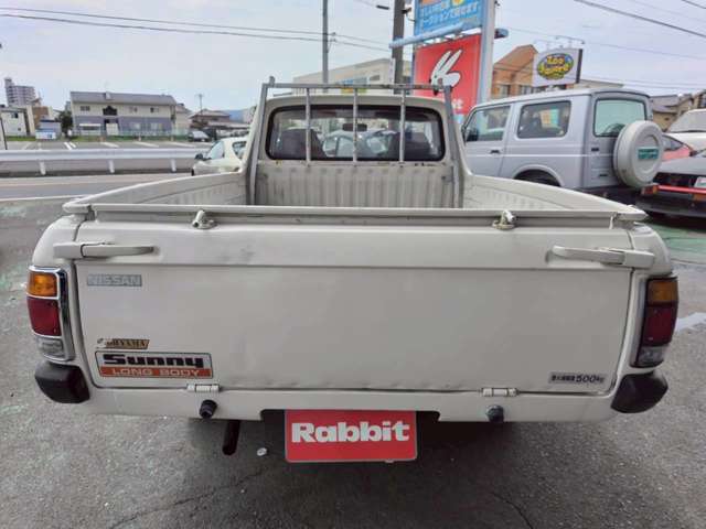 Nissan Sunny Truck 6