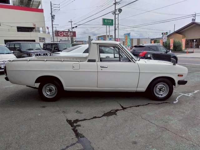 Nissan Sunny Truck 8