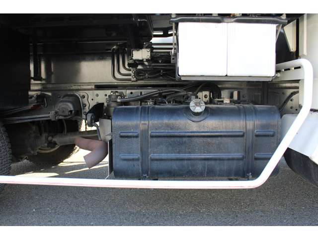 Hino Dutro 11