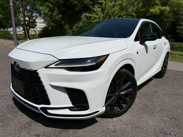 Lexus RX 9