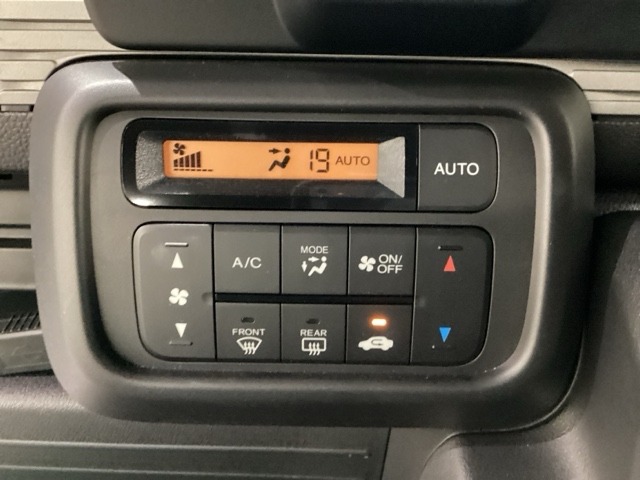 Honda N-VAN 11