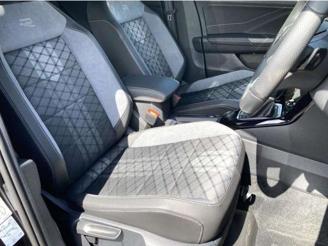 Volkswagen T-Roc 8