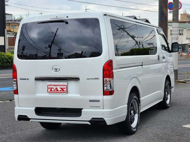Toyota Hiace Van 2