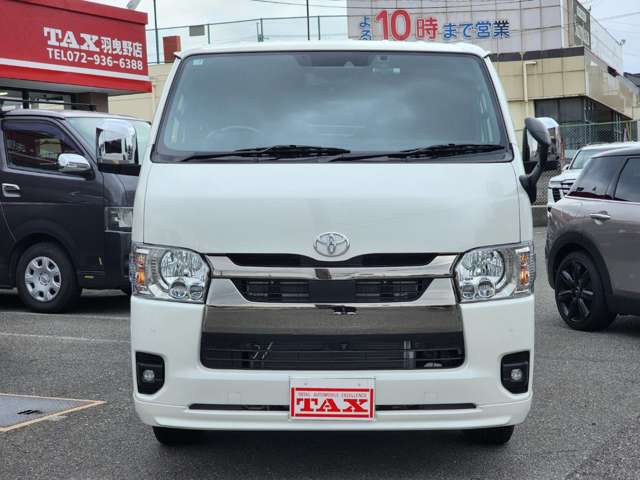 Toyota Hiace Van 5