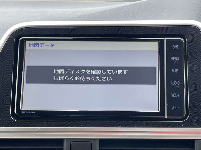 Toyota Sienta 8