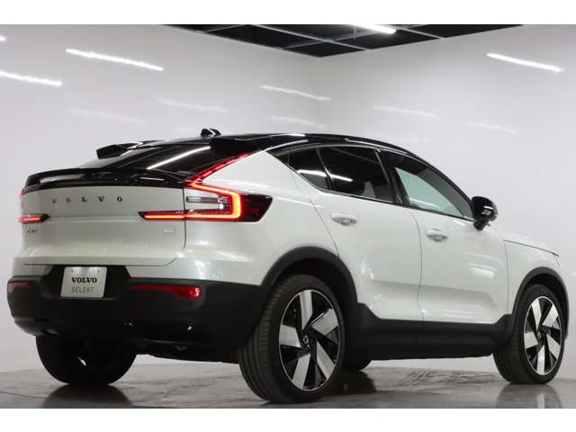 Volvo C40 4