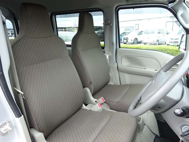 Nissan NV100 Clipper 11
