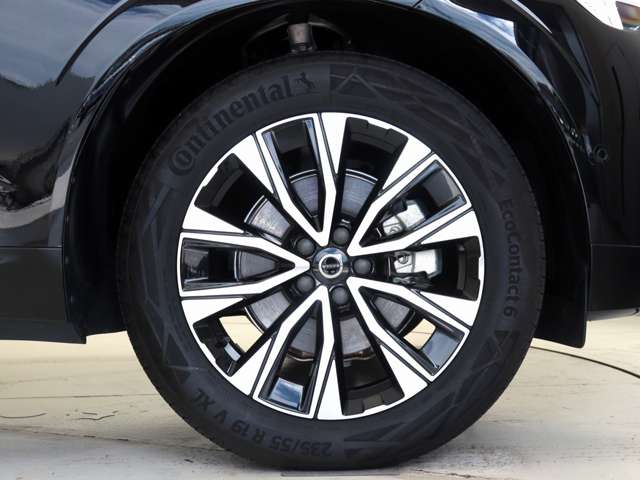 Volvo XC60 8