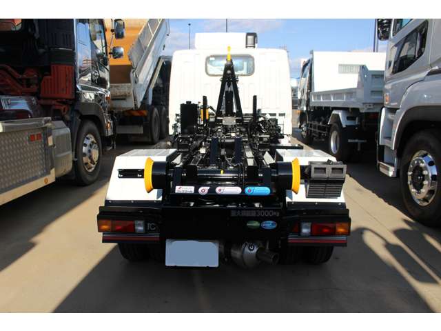 Mitsubishi Fuso Canter 5