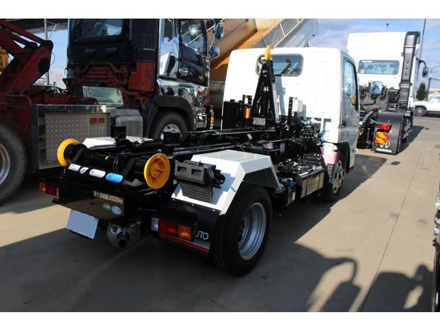 Mitsubishi Fuso Canter 6