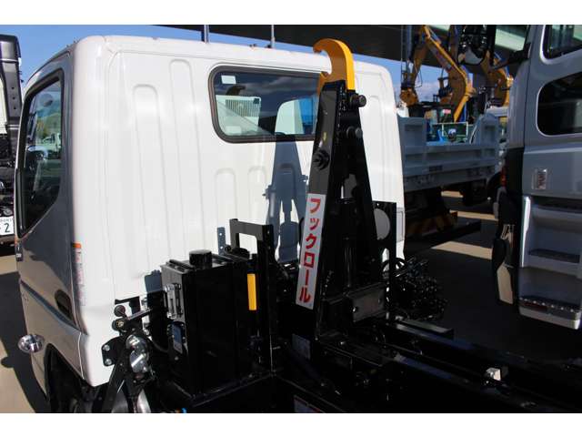 Mitsubishi Fuso Canter 10