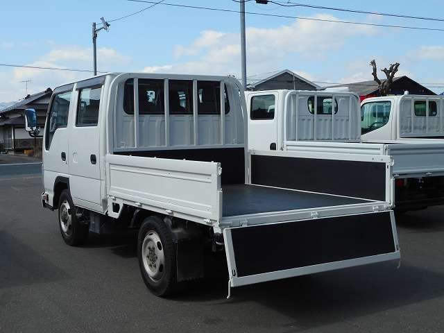 Isuzu Elf 11