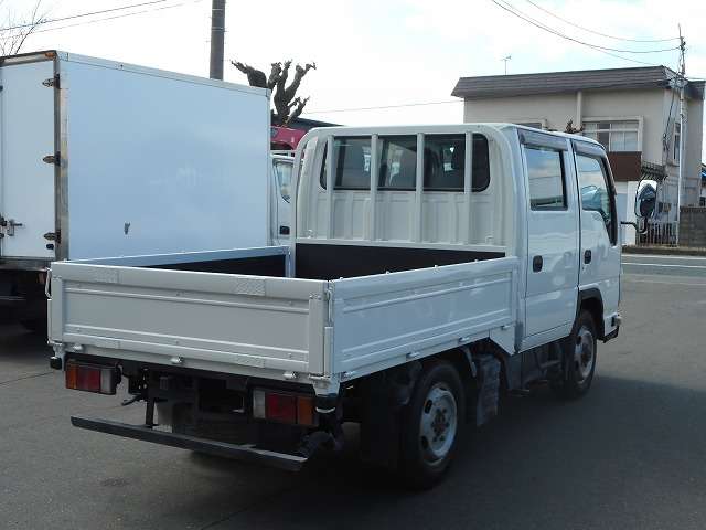 Isuzu Elf 8
