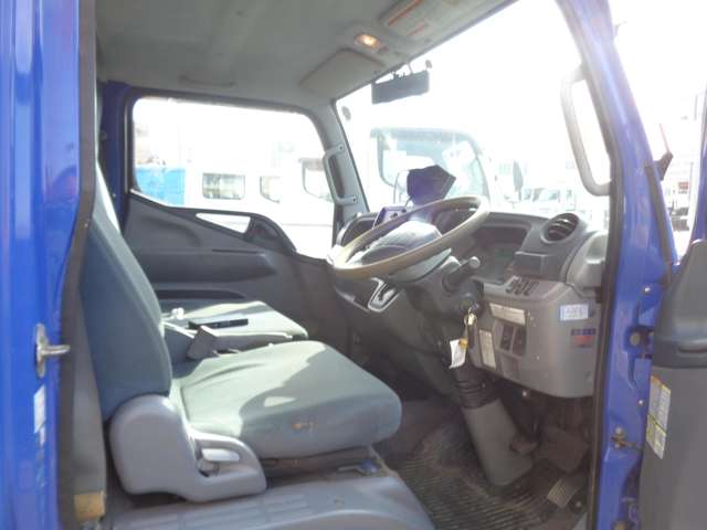 Mitsubishi Fuso Canter 2