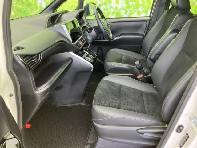Toyota Voxy 9