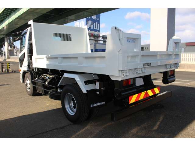 Mitsubishi Fuso Fighter 4
