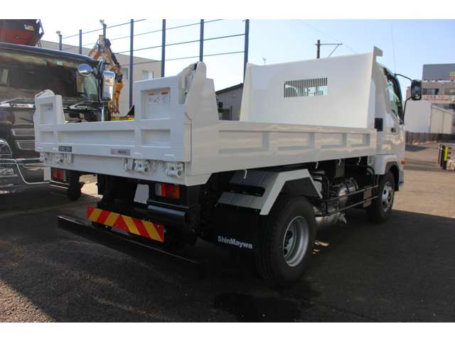 Mitsubishi Fuso Fighter 6