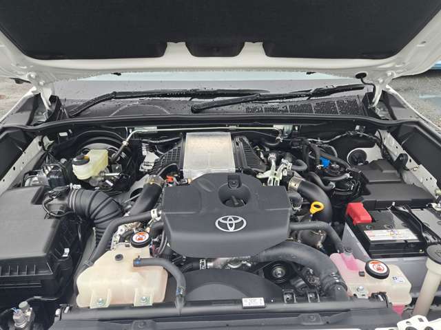 Toyota Hilux 11