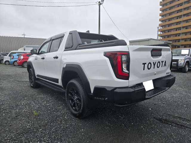 Toyota Hilux 8