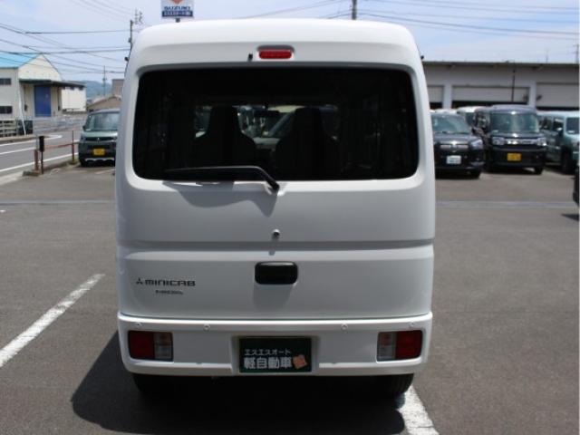 Mitsubishi Minicab Van 2