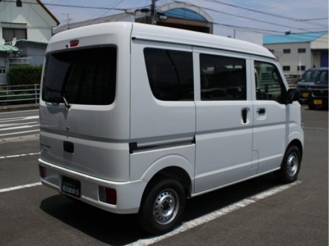 Mitsubishi Minicab Van 3