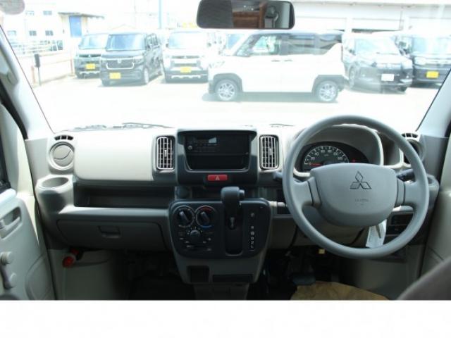 Mitsubishi Minicab Van 9