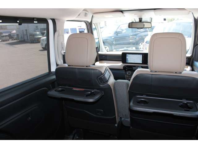 Mitsubishi Delica Mini 12