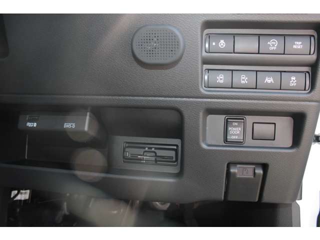 Mitsubishi Delica Mini 10