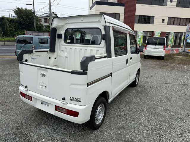 Daihatsu Hijet Deck Van 3