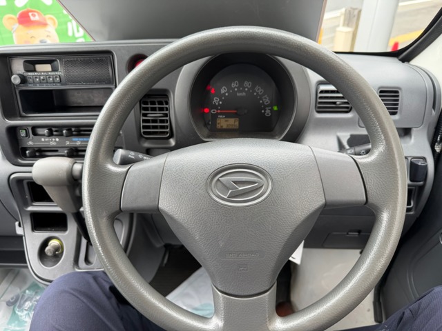 Daihatsu Hijet Deck Van 9