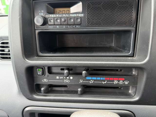 Daihatsu Hijet Deck Van 10