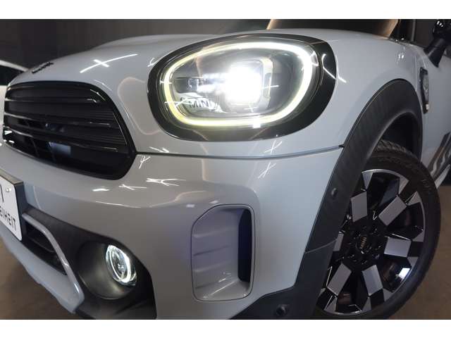 MINI Crossover 10