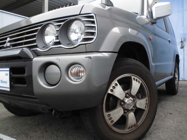 Mitsubishi Pajero Mini 4