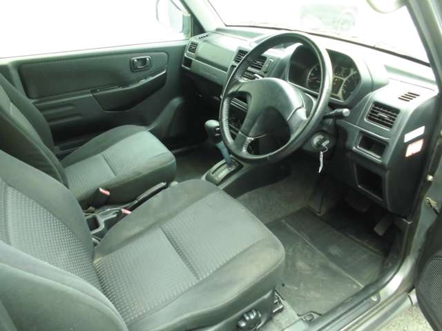 Mitsubishi Pajero Mini 8