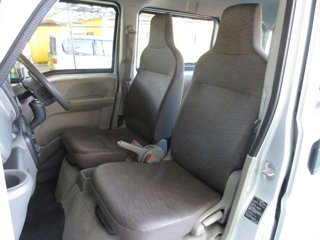 Nissan NV100 Clipper 11