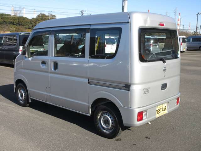 Nissan NV100 Clipper 6