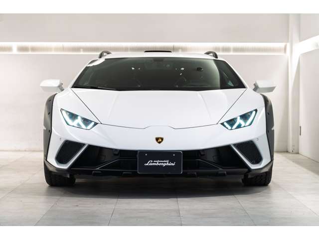 Lamborghini ウラカンステラート 4