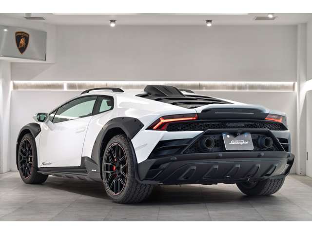 Lamborghini ウラカンステラート 8