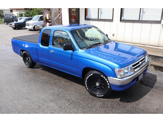 Toyota Hilux 11
