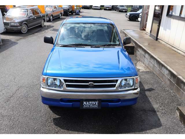 Toyota Hilux 12