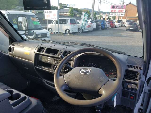 Mazda Bongo Truck 10