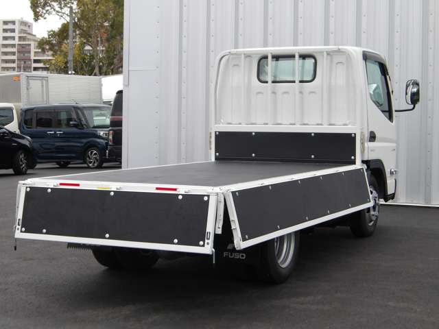 Mitsubishi Fuso Canter 12