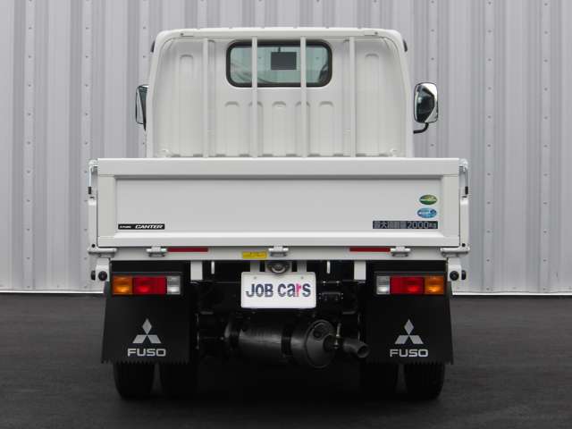 Mitsubishi Fuso Canter 7